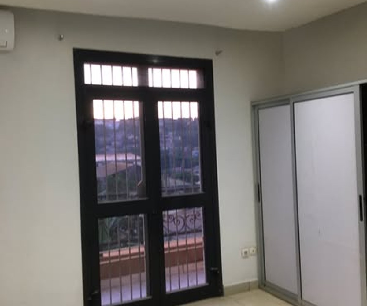 Studio haut standing à louer à Ngousso, Yaoundé