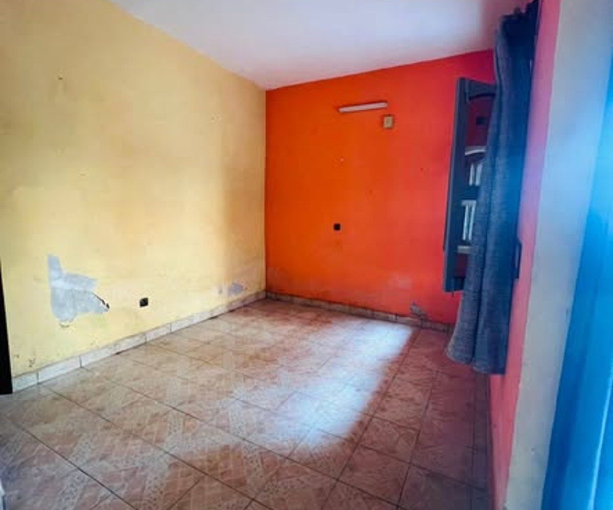 Chambre moderne à louer à Logbessou
