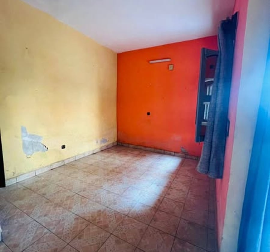 Chambre moderne à louer à Logbessou