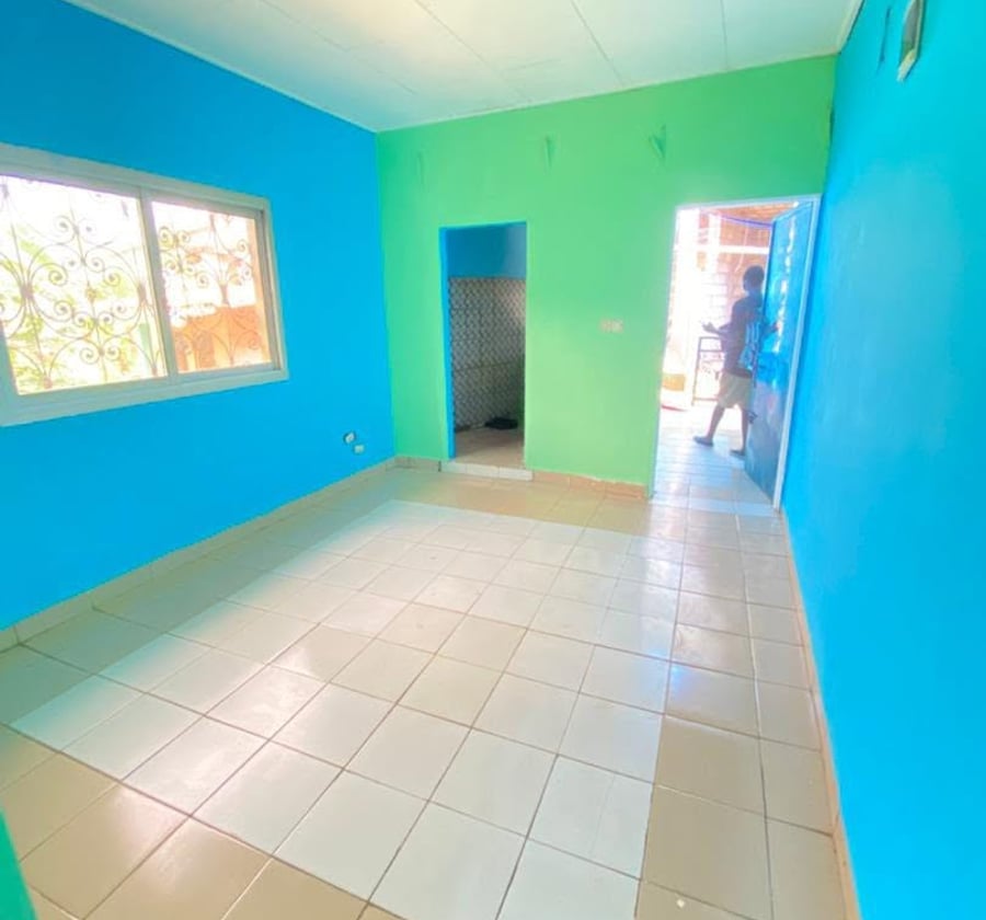 Studio moderne à louer à Etoug-Ebe
