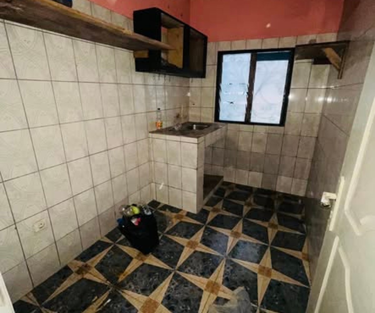 Studio moderne à PK12, Douala