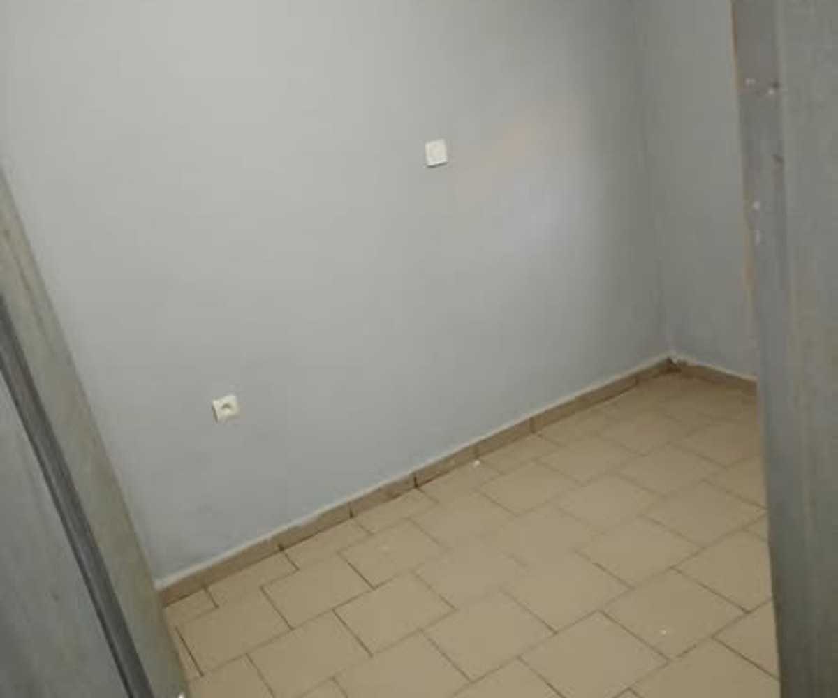 Vaste appartement à louer - Fougerol, Yaoundé