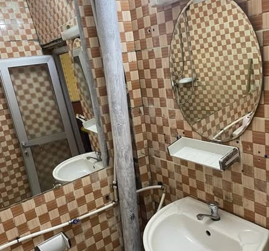 Chambre meublée à Bastos