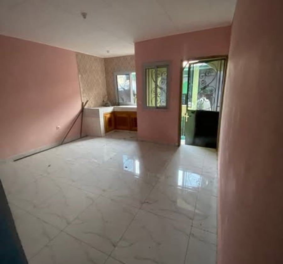 Studio moderne à louer - PK 14, Douala