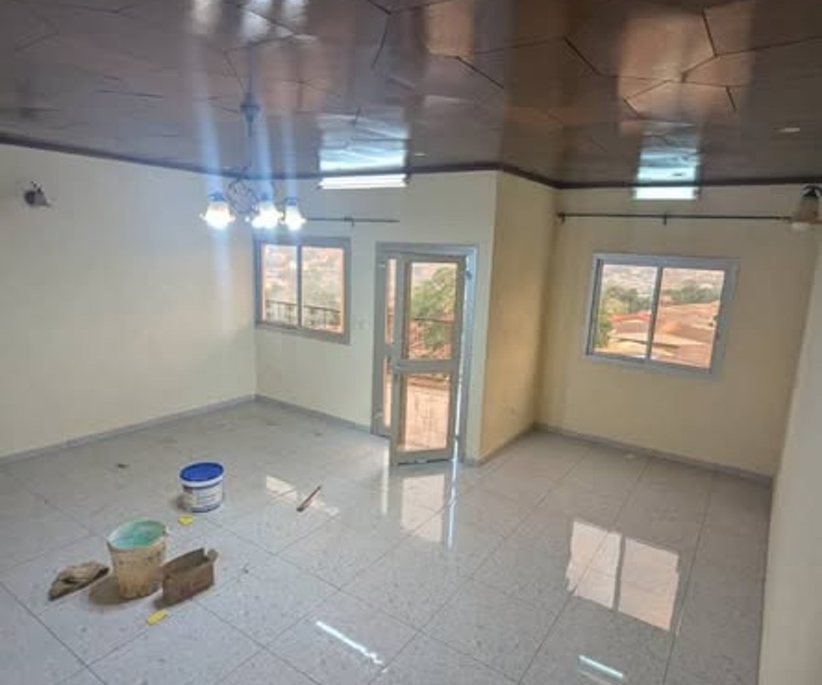 Appartement à louer - 3 chambres - Derrière Mobil Omnisport Douala