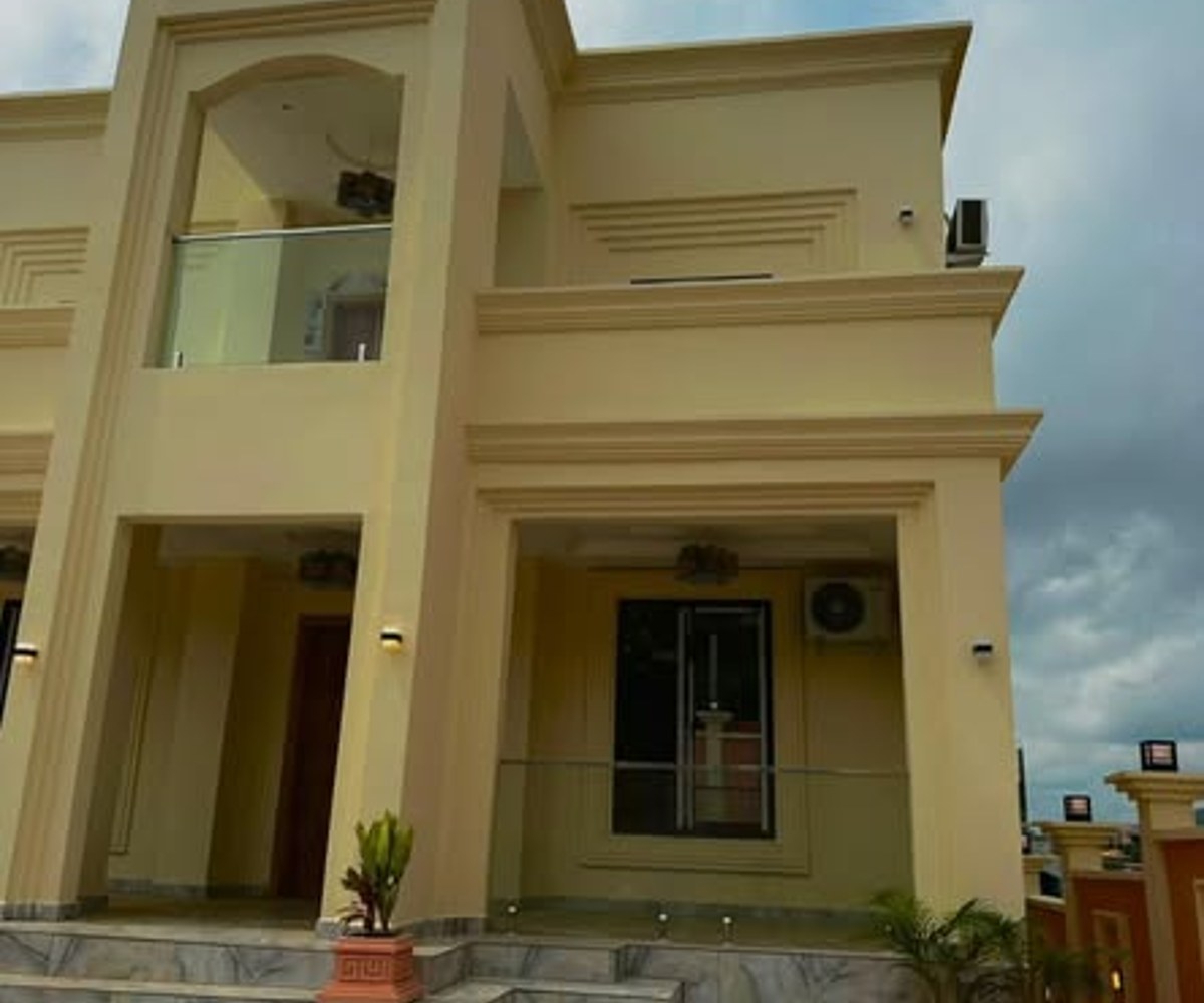 Duplex ultra haut standing avec piscine à Odza - Yaoundé
