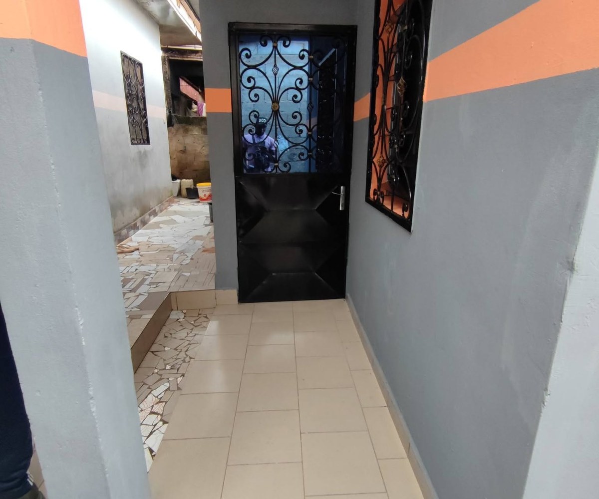Studio moderne à louer Yaoundé Éleveur Tradex