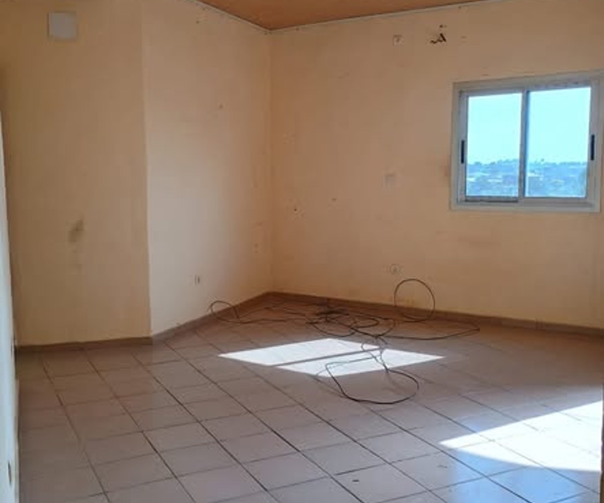 Appartement moderne à louer - PK 12 Lycée