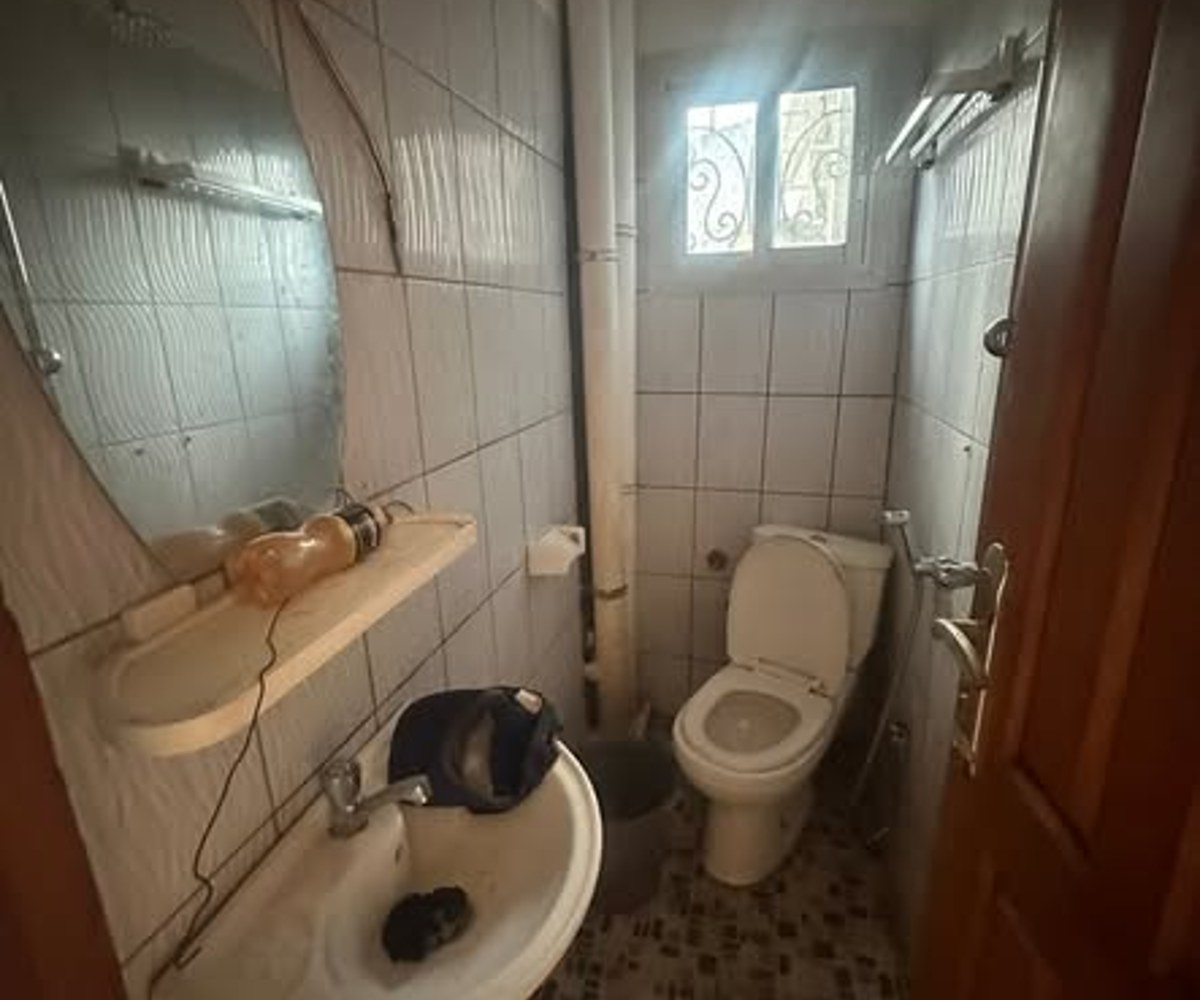 2 chambres modernes à PK15 Douala