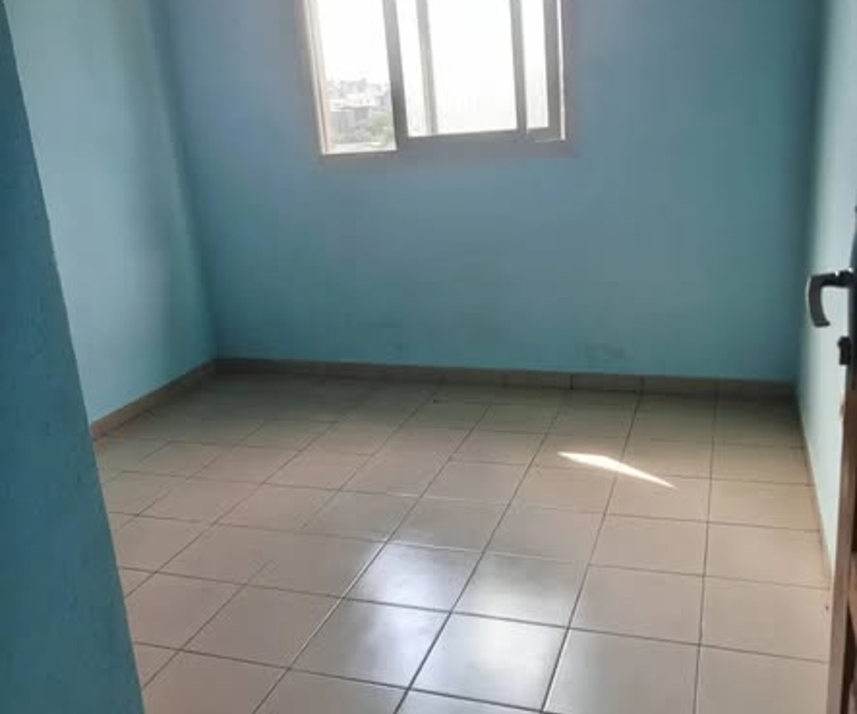 Studio moderne à Ndogpassi II Saint Nicolas