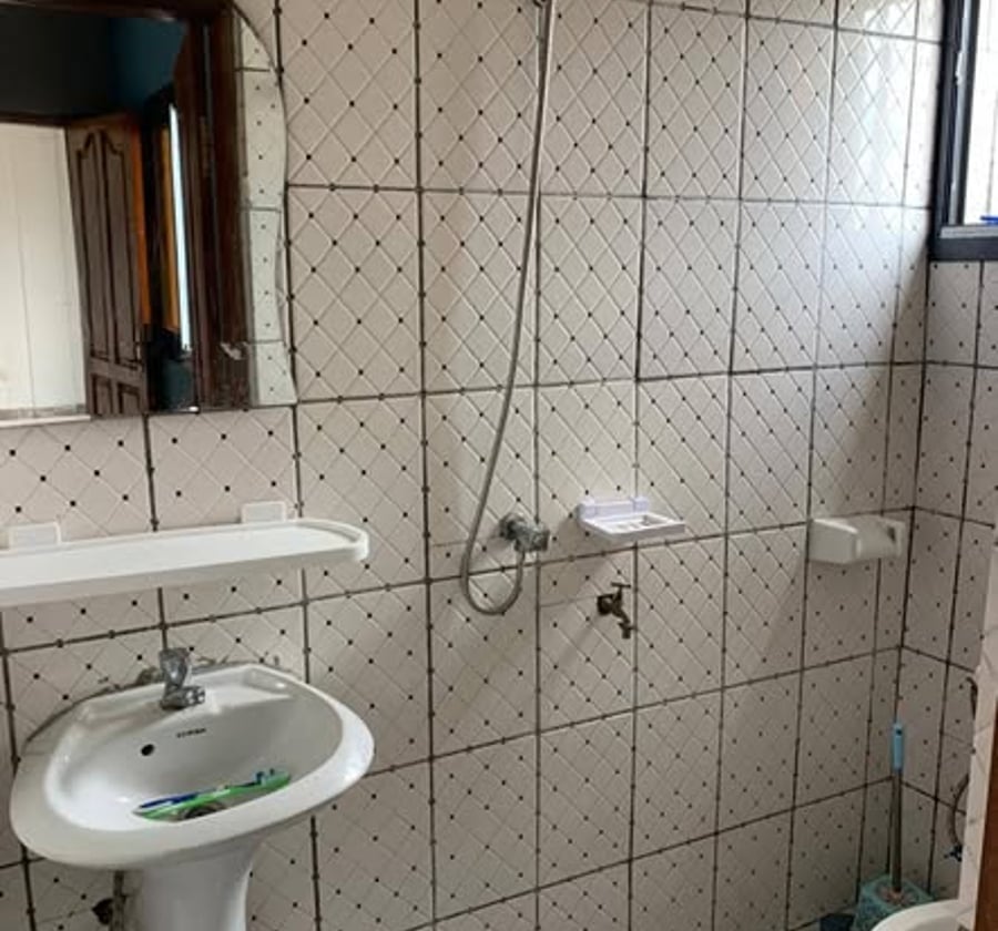 Studio moderne Logbessou - dans la barrière