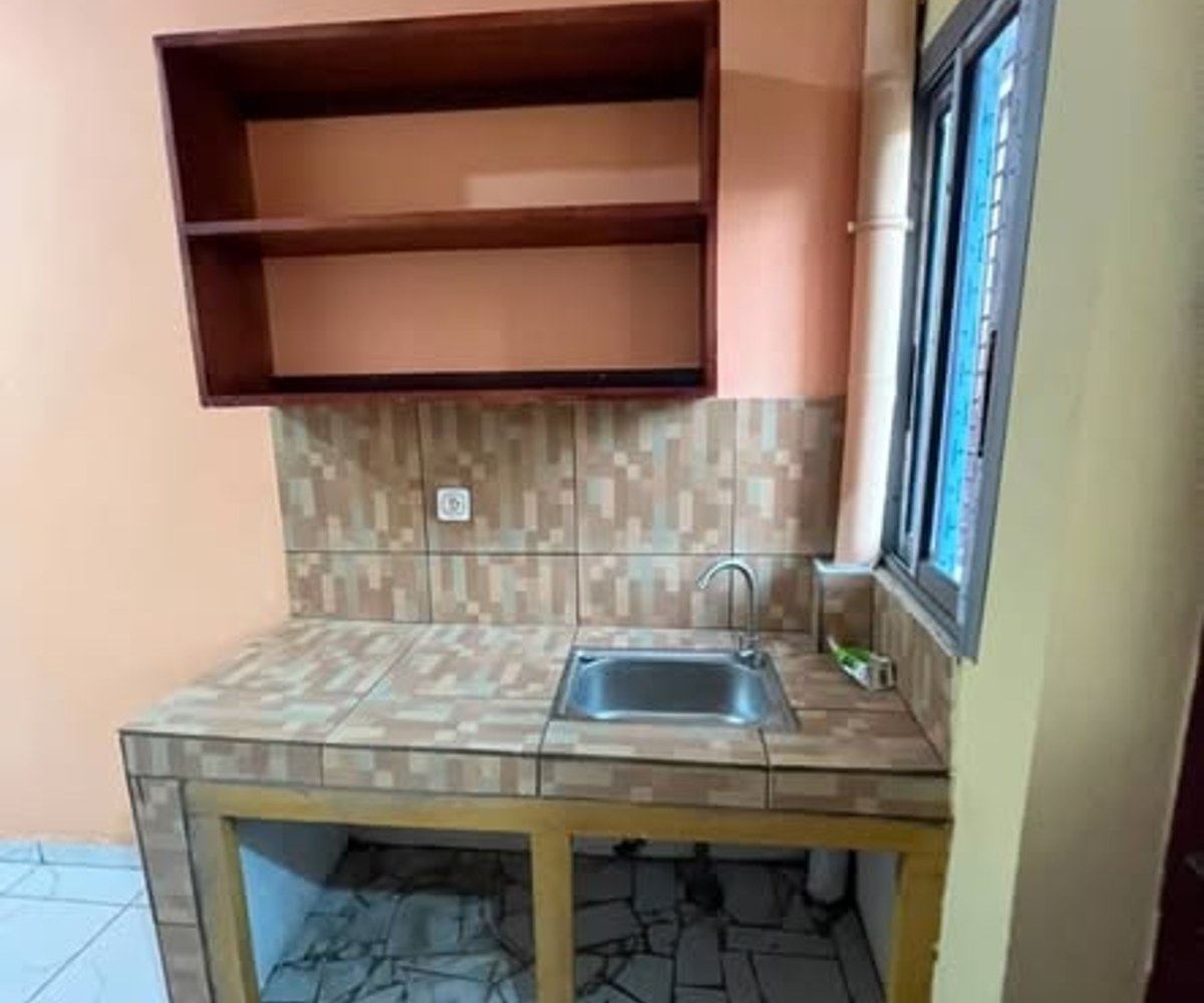 Chambre moderne à Tsinga Village