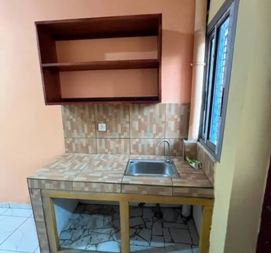 Chambre moderne à Tsinga Village