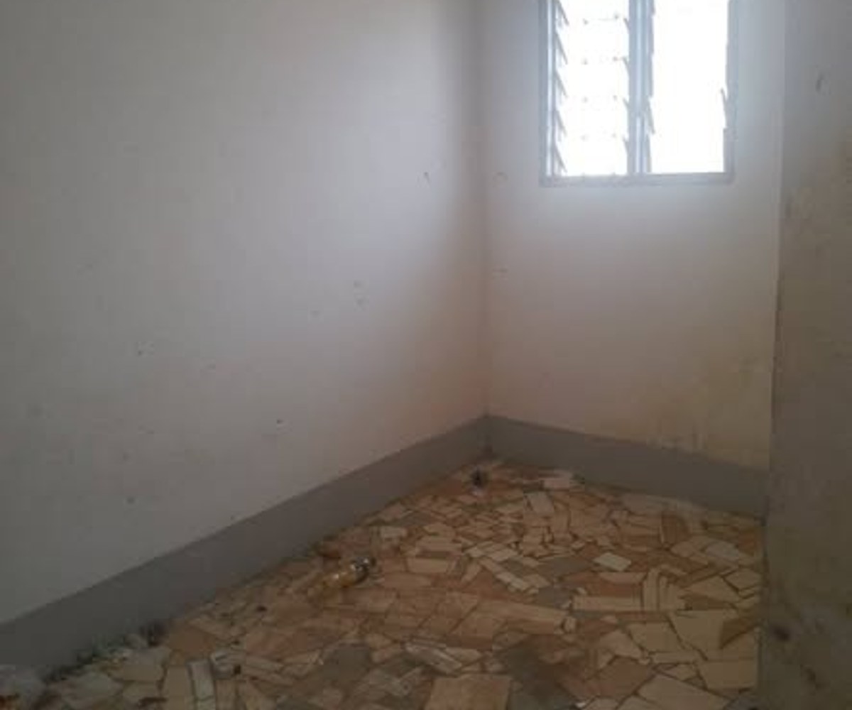 Chambre moderne à louer – Emombo, Yaoundé