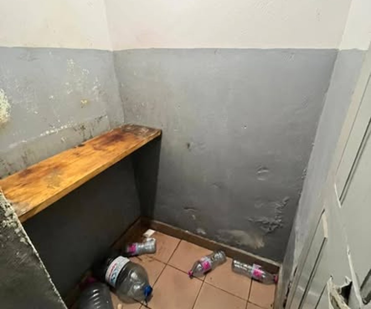 Chambre à louer – Ndogbong Commissariat