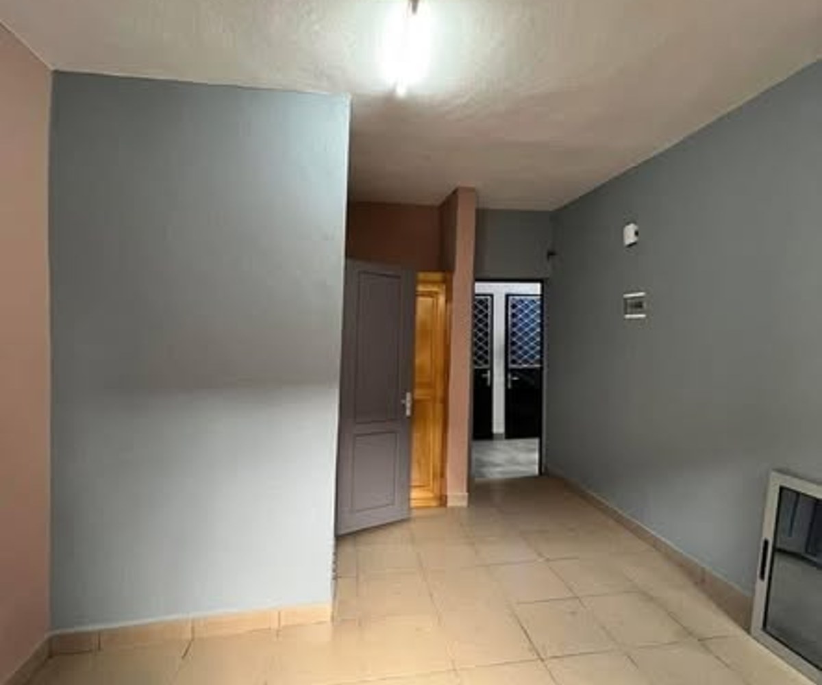 Chambre moderne à louer Ngousso