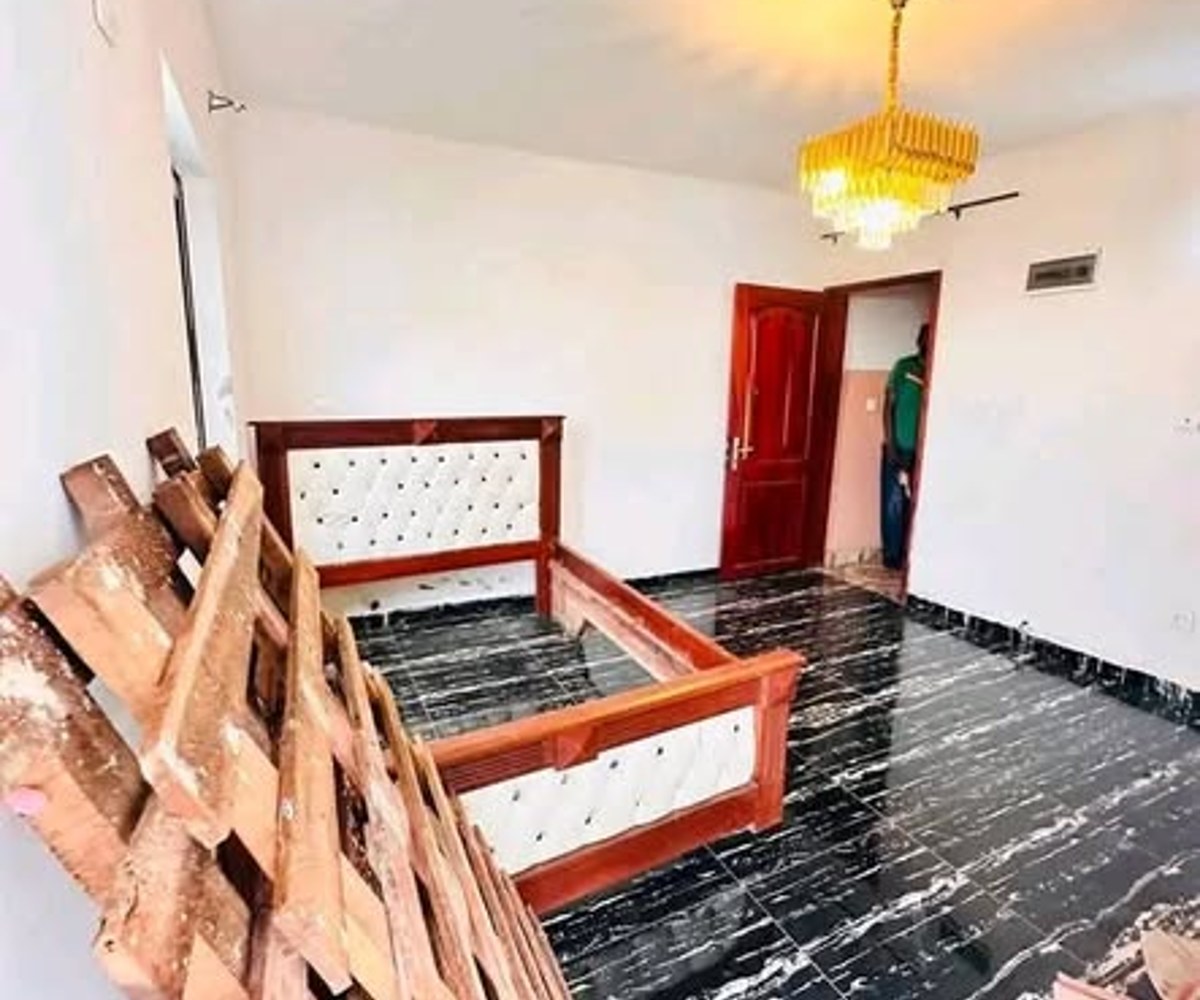 Chambre moderne à Bonamoussadi Santa Lucia