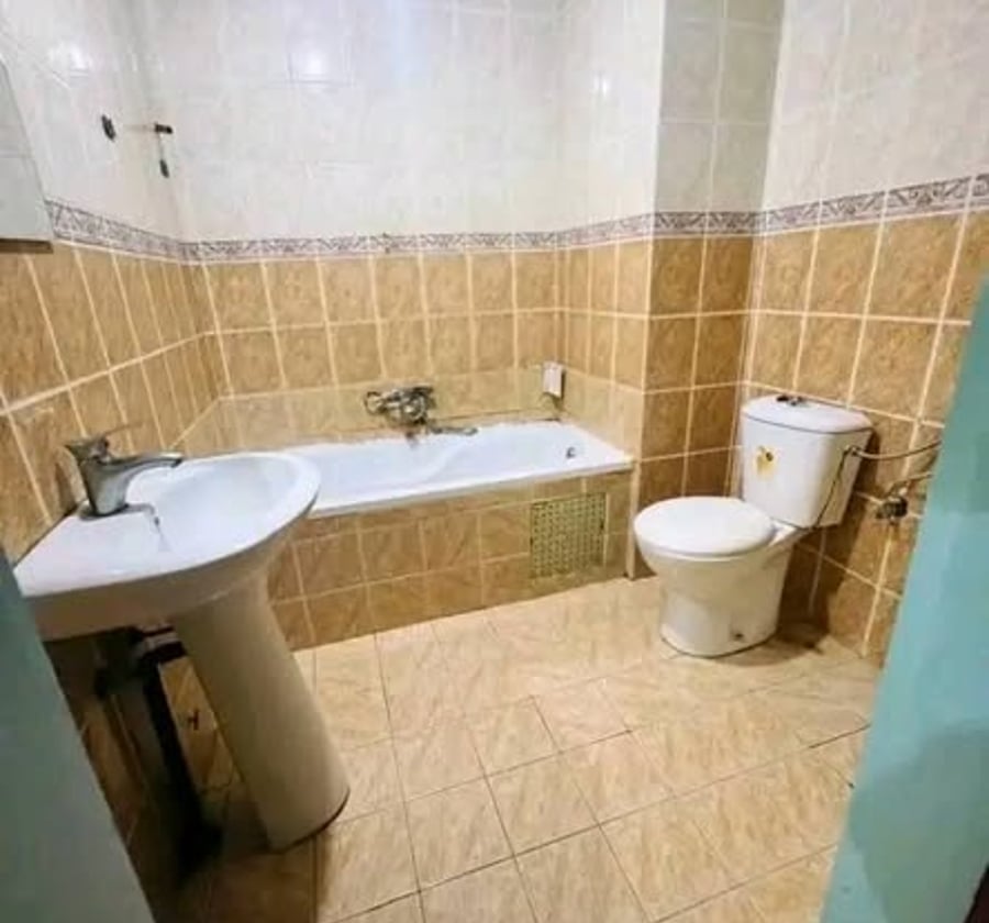 Chambre moderne à louer à Akwa (Lycée)