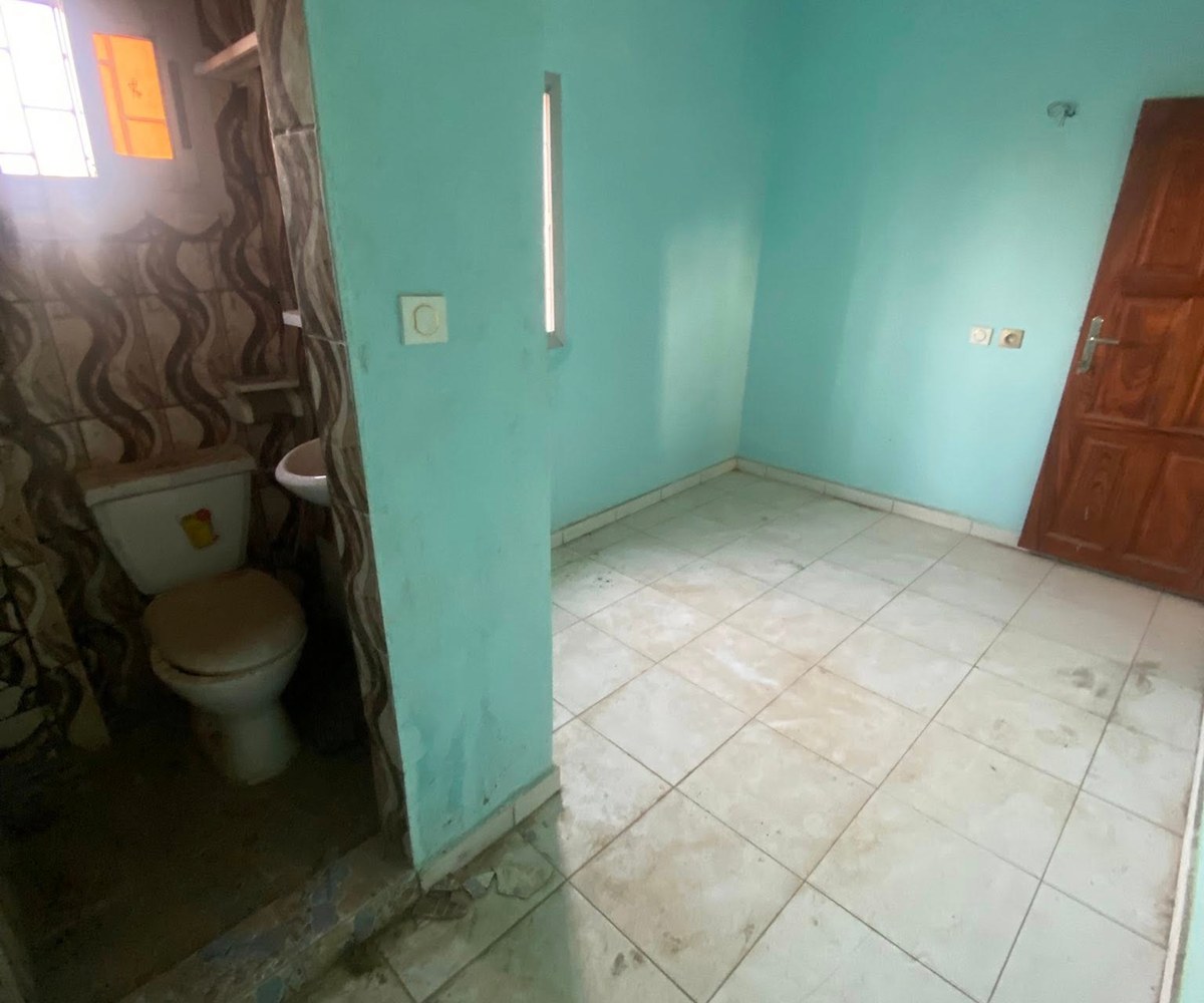 Studio moderne à louer à PK 14, Douala