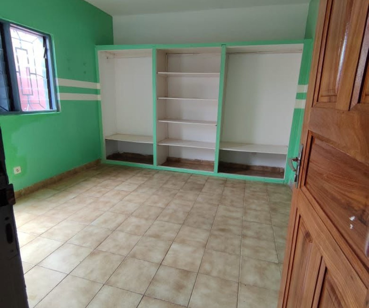 Appartement moderne individuel à louer - Titi Garage, Yaoundé