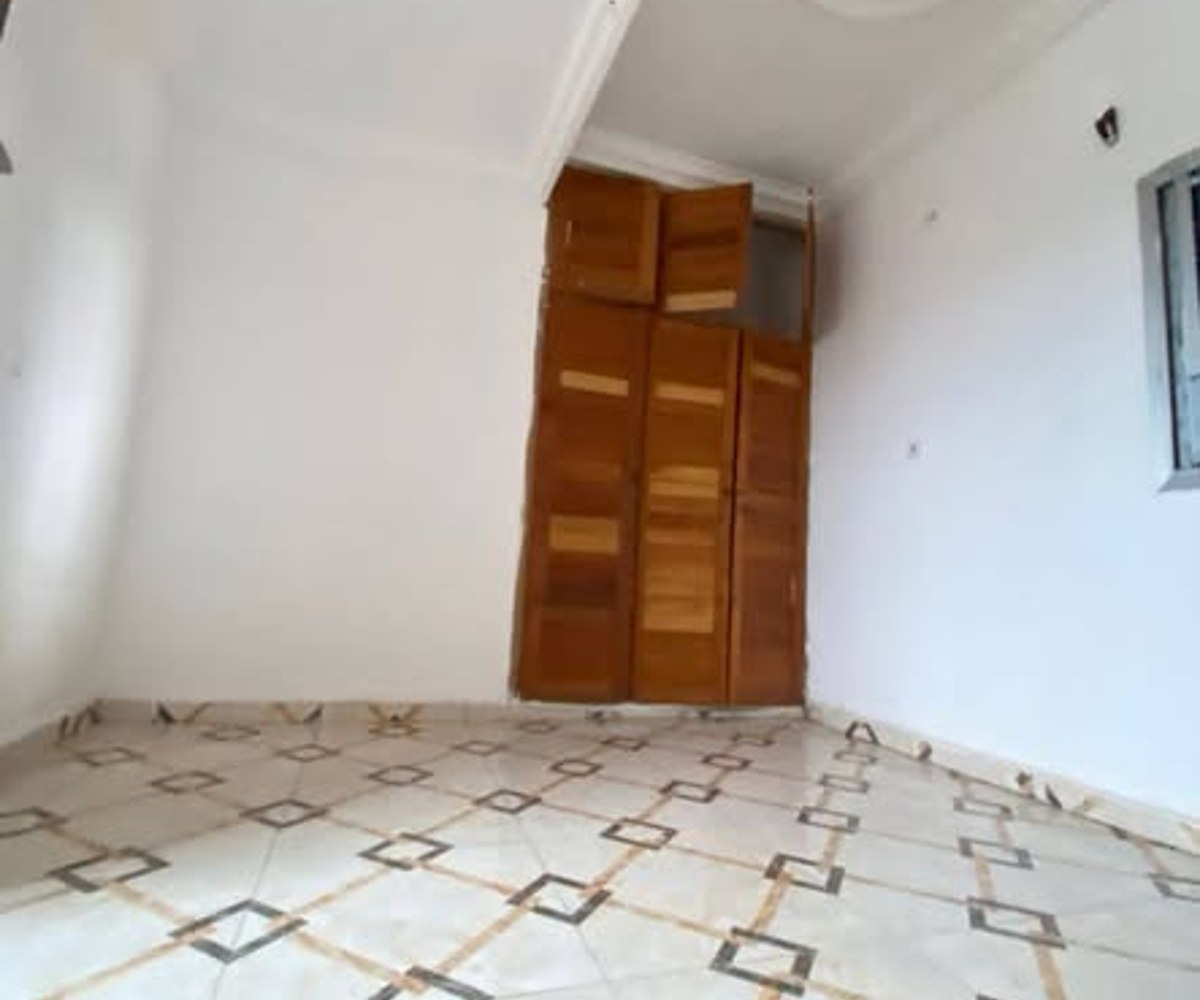 Studio moderne à Kotto
