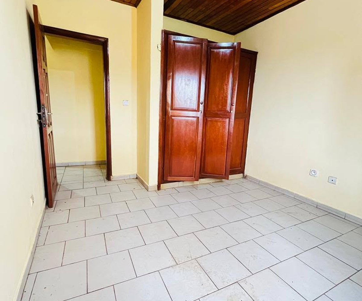 Appartement 2 chambres à louer à Nsimeyong