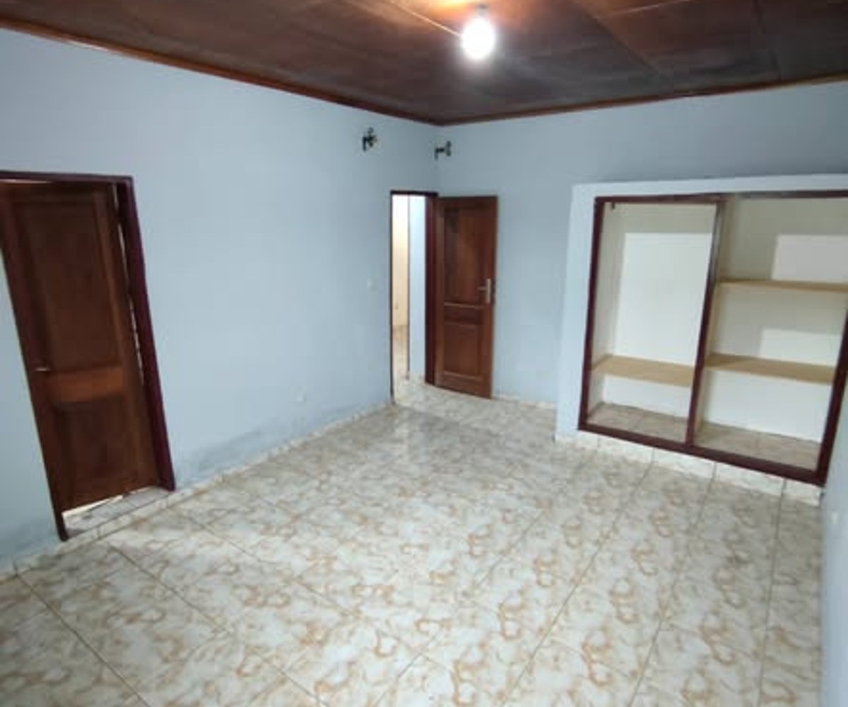 Studio moderne à louer - Nkolfoulou, Yaoundé