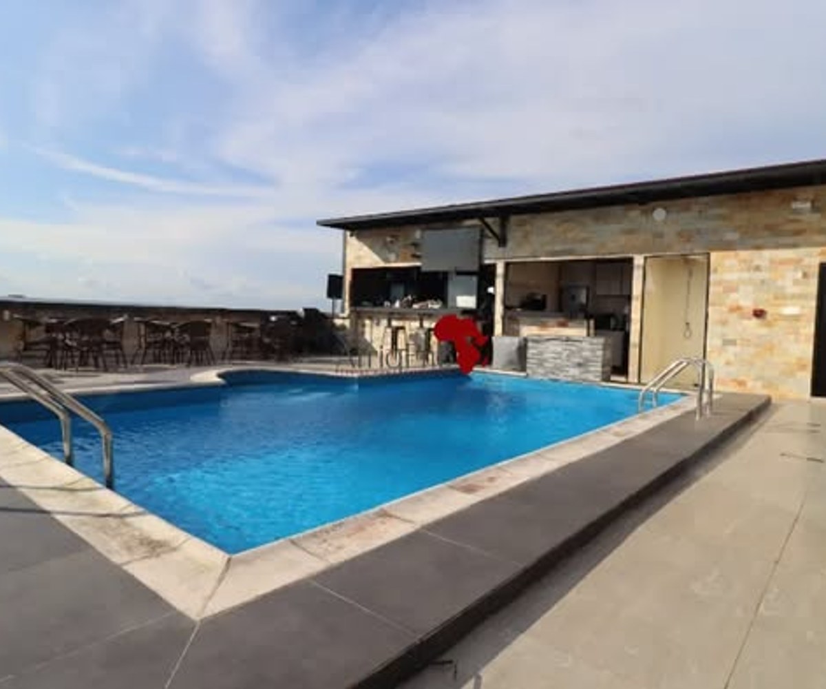 Chambre meublée Standard + Piscine & Gym - Makepe, Douala