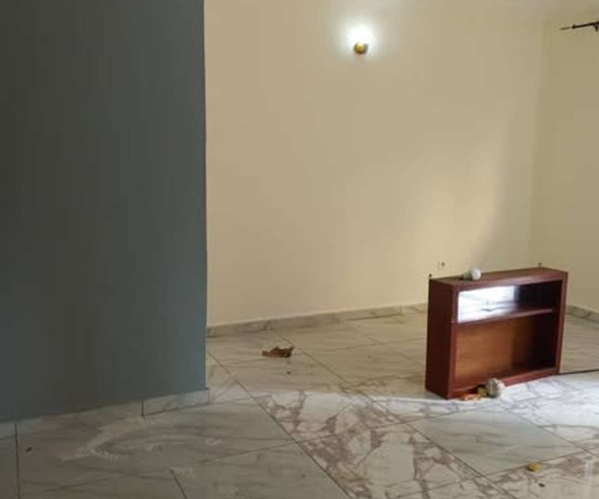 Appartement moderne à louer – Efoulan, Yaoundé