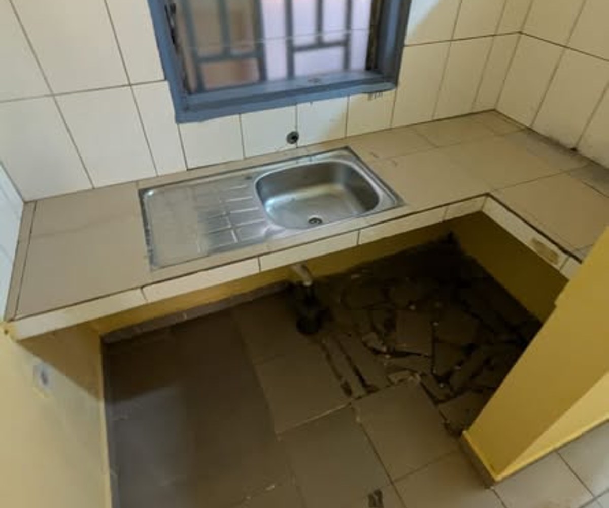 Chambre moderne à louer - Fourgerol, Yaoundé