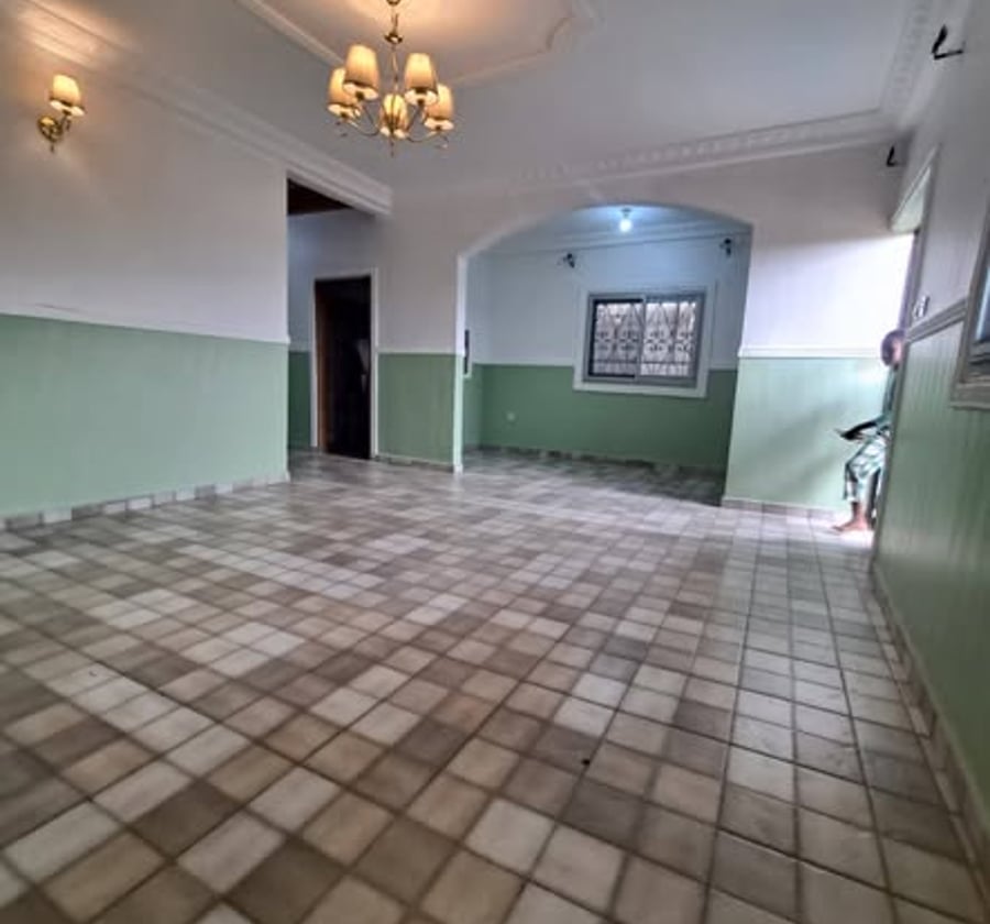 Appartement moderne neuf à louer – Nkolfoulou, Yaoundé