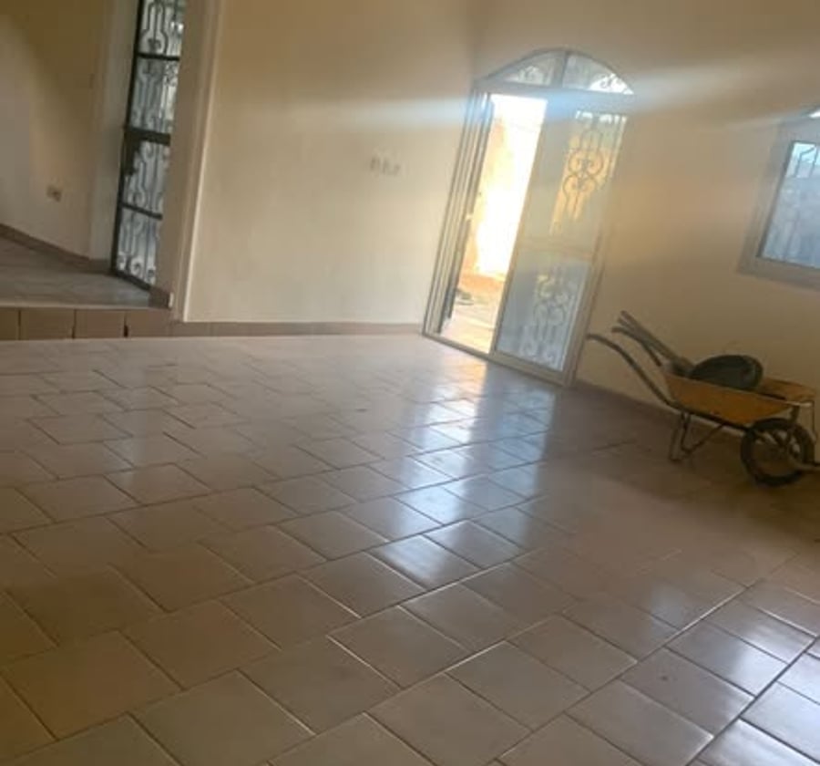 Appartement moderne 3 chambres à Ndogpassi, Douala