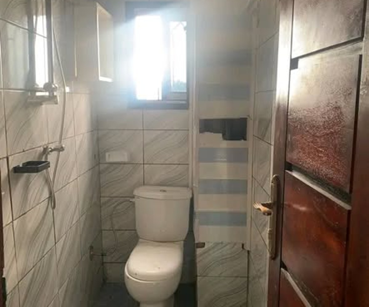 Studio moderne à louer au carrefour Nkoabang