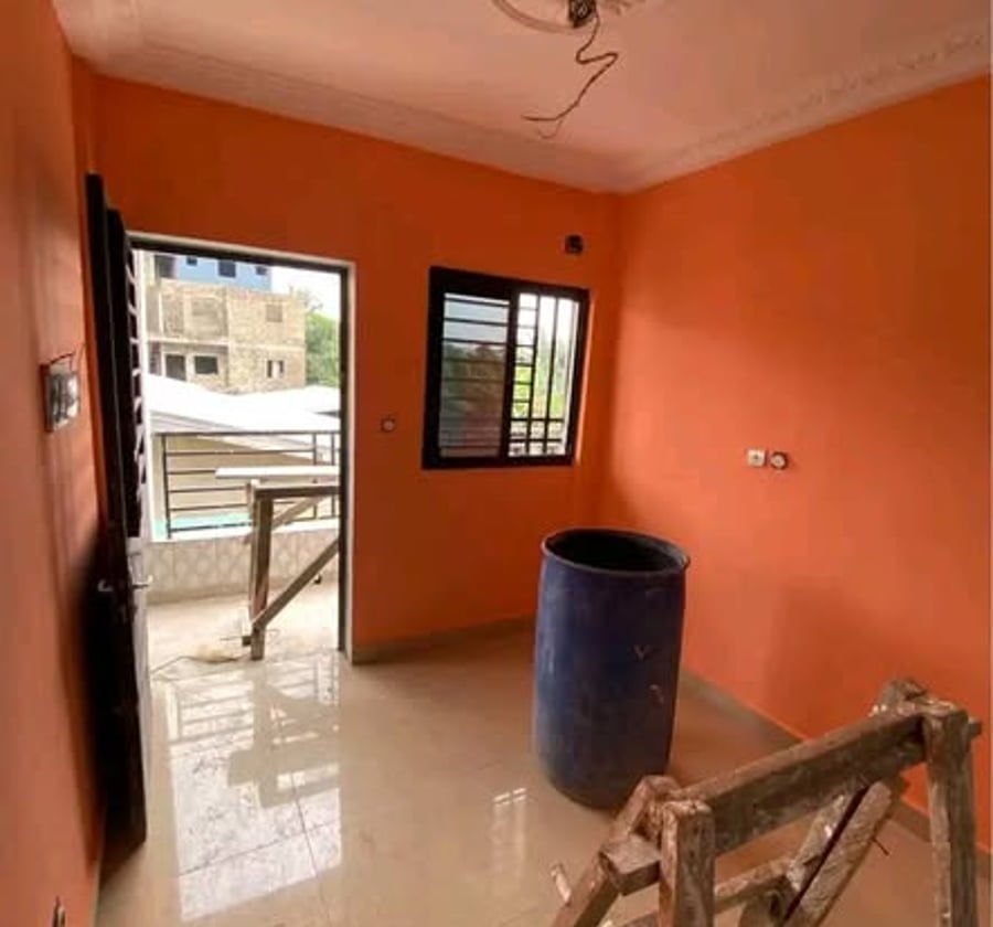 Chambre staffée à Makepe Toiture Verte – 35 000 FCFA/mois
