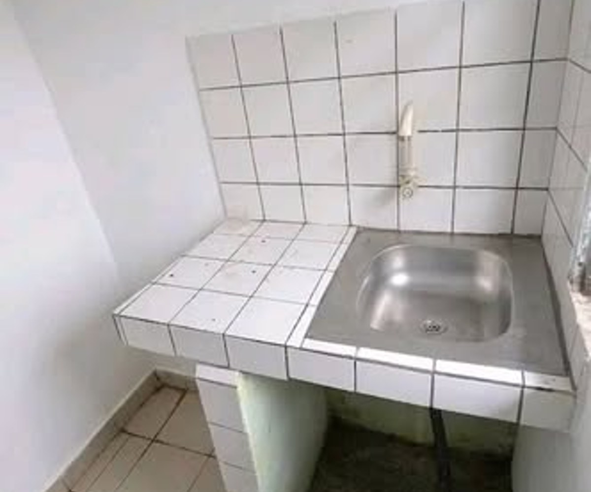 Chambre moderne avec cuisine - Ndogbong
