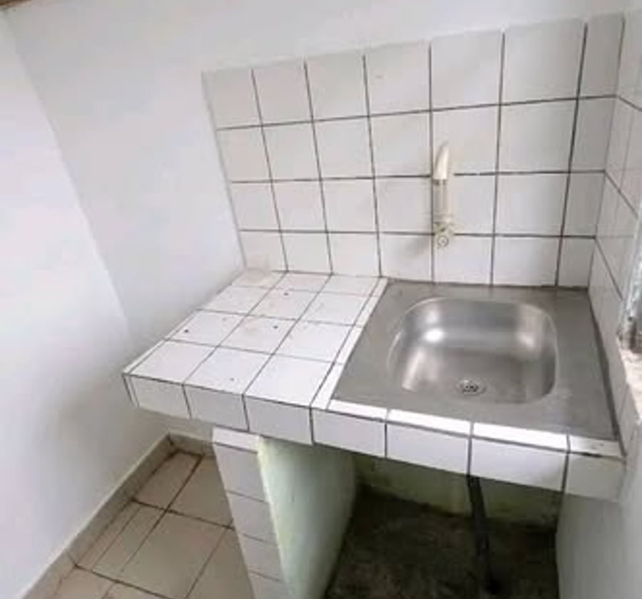 Chambre moderne avec cuisine - Ndogbong