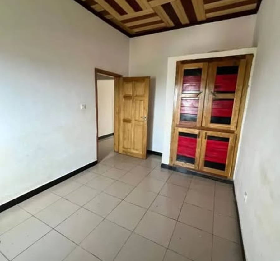 Studio moderne propre à louer à Ngousso