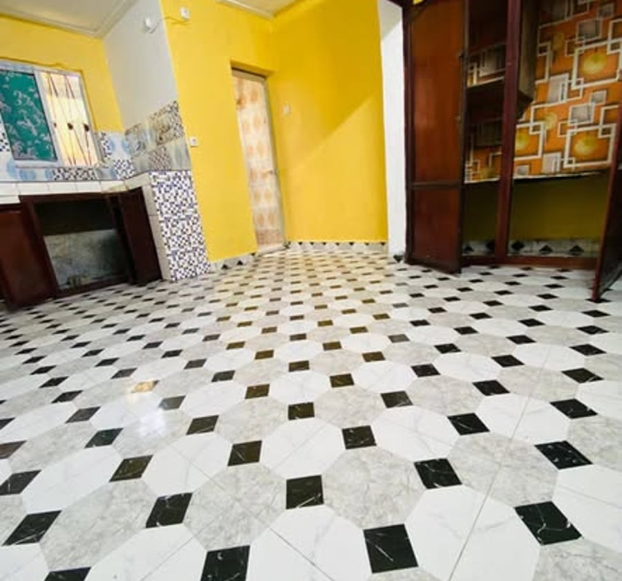 Chambre moderne à louer à Bonapriso