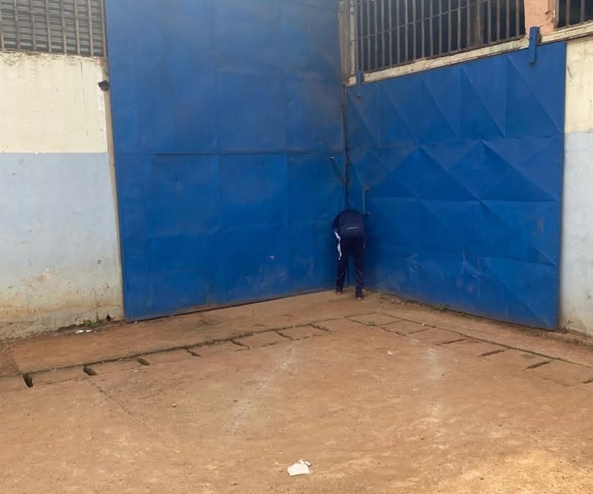 Entrepôt de 3000 m² à louer à Tsinga Village