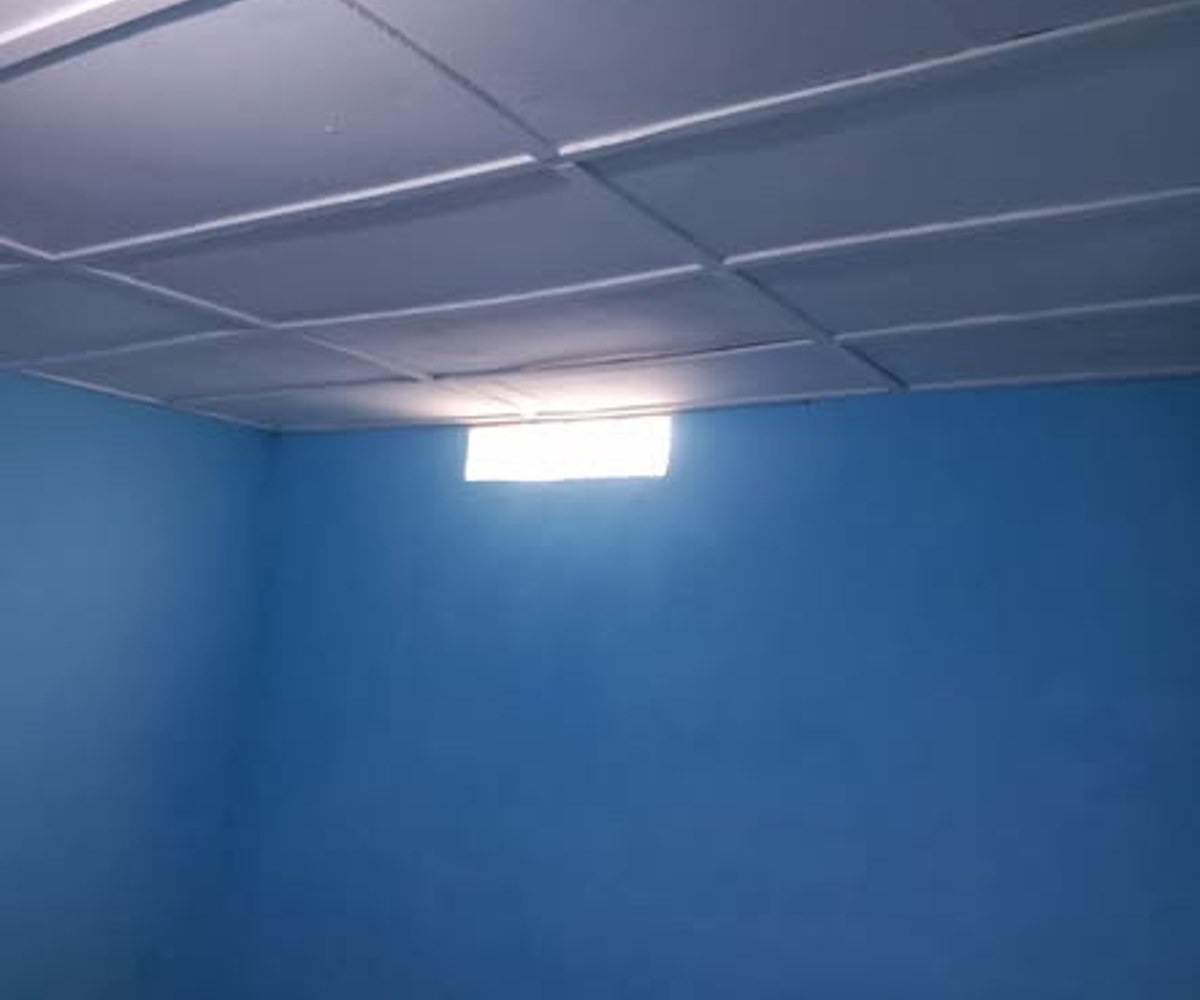 Chambre moderne à louer à PK8 Carrefour