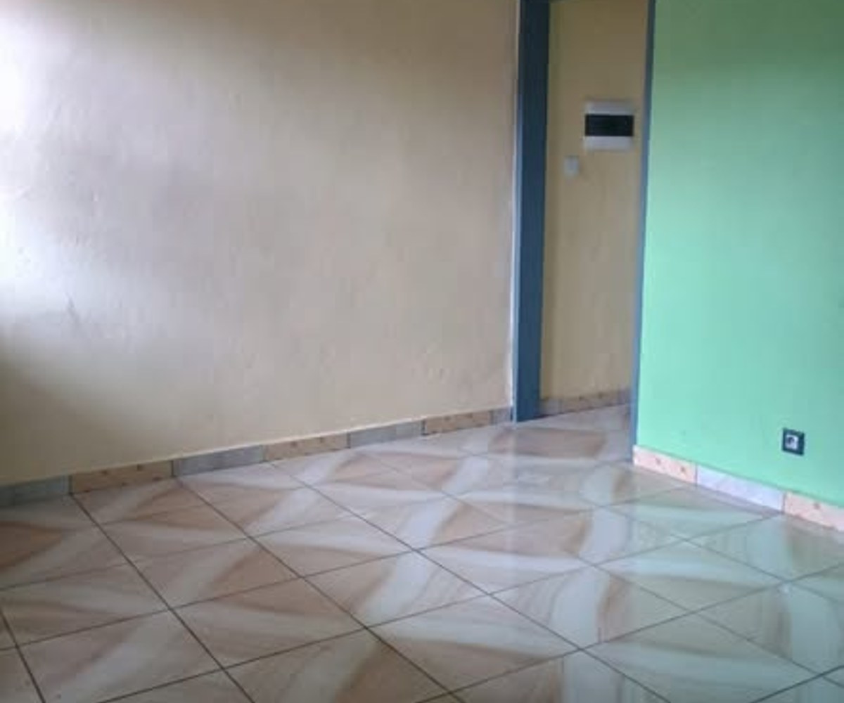 Studio moderne à PK12 – Entrée Baobab
