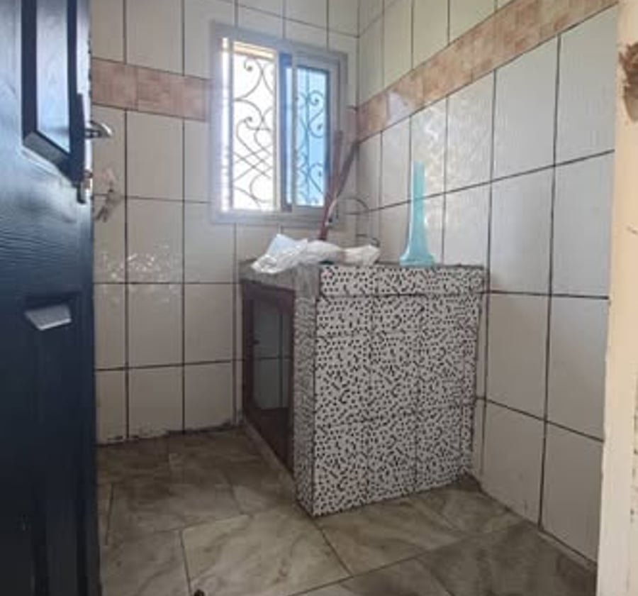 Appartement moderne à louer - Logbaba Jardin - 70 000 FCFA/mois