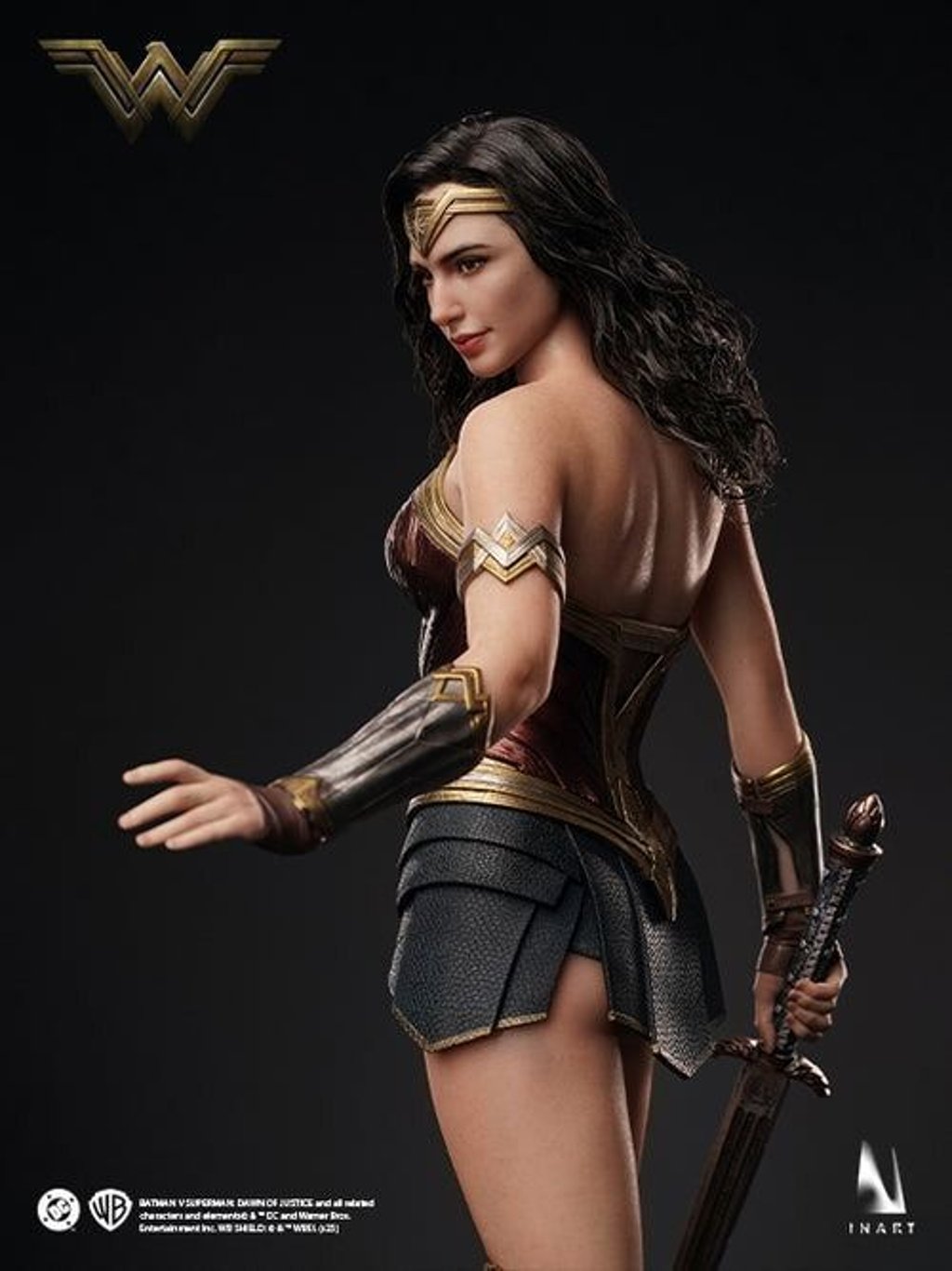 Wonder Woman - Batman V Superman Dawn of Justice Escala 1:6 por InArt