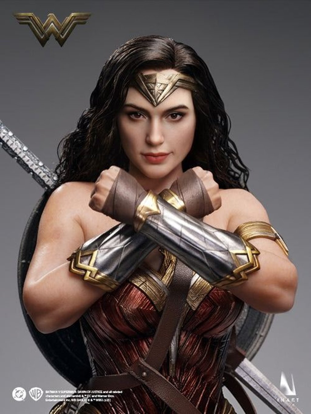 Wonder Woman - Batman V Superman Dawn of Justice Escala 1:6 por InArt