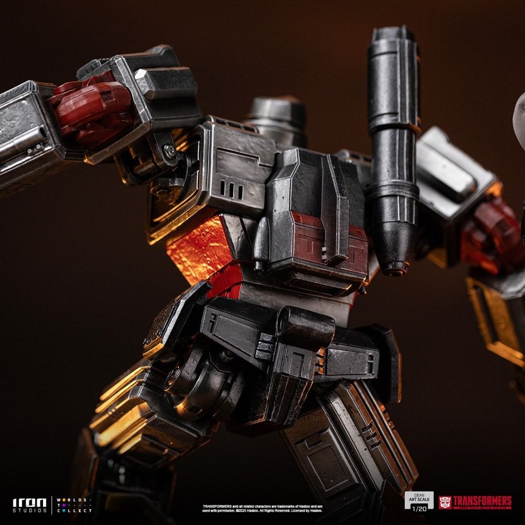 Megatron - Transformers Escala 1:10 por Iron Studios