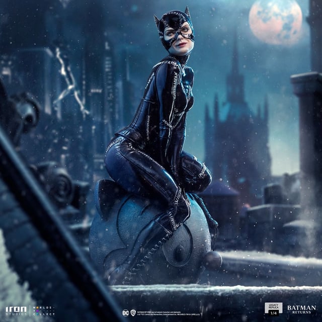 Gatúbela - Batman Returns DC Comics Escala 1:4 por Iron Studios