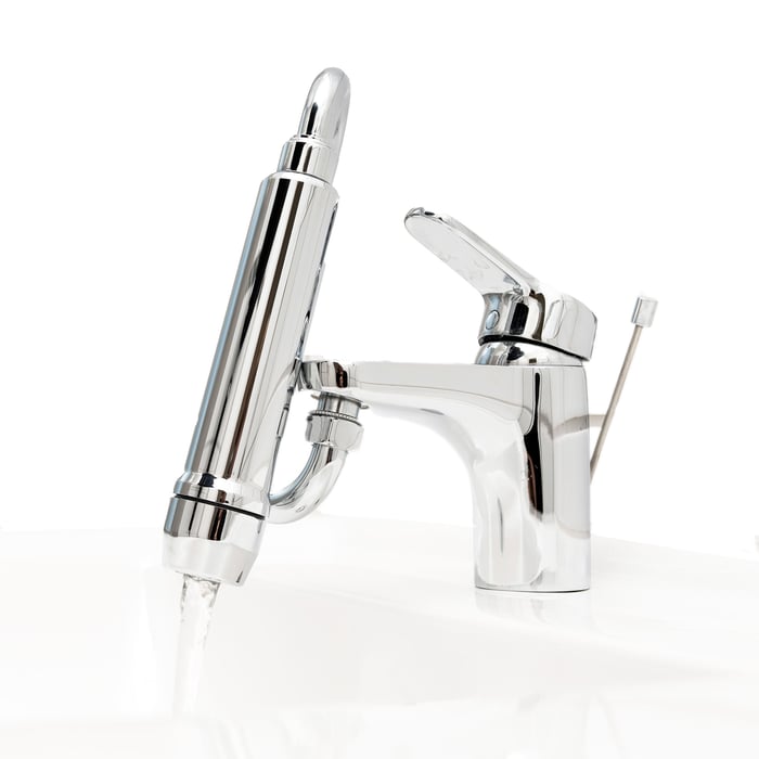 Legionellenfilter Safety Tap Premium an einer Waschtischarmatur
