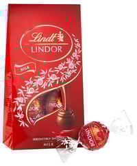 Lindor Milk 137g pose Lindt