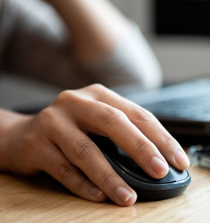 print posters on poster maker machine