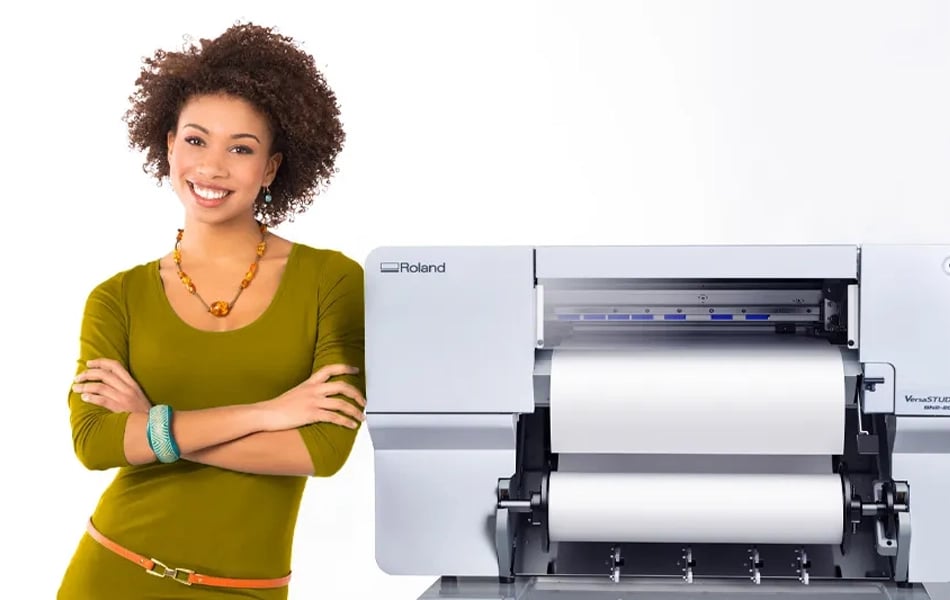 Flex Series 20 Pro_3 Flex Series Poster Printer Cutter in a school setting